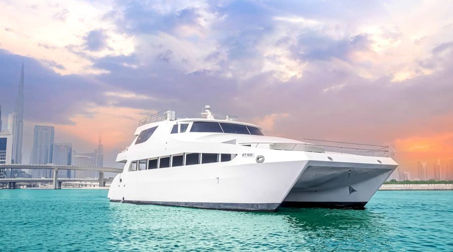 100 ft Luxury Yacht Rental Dubai