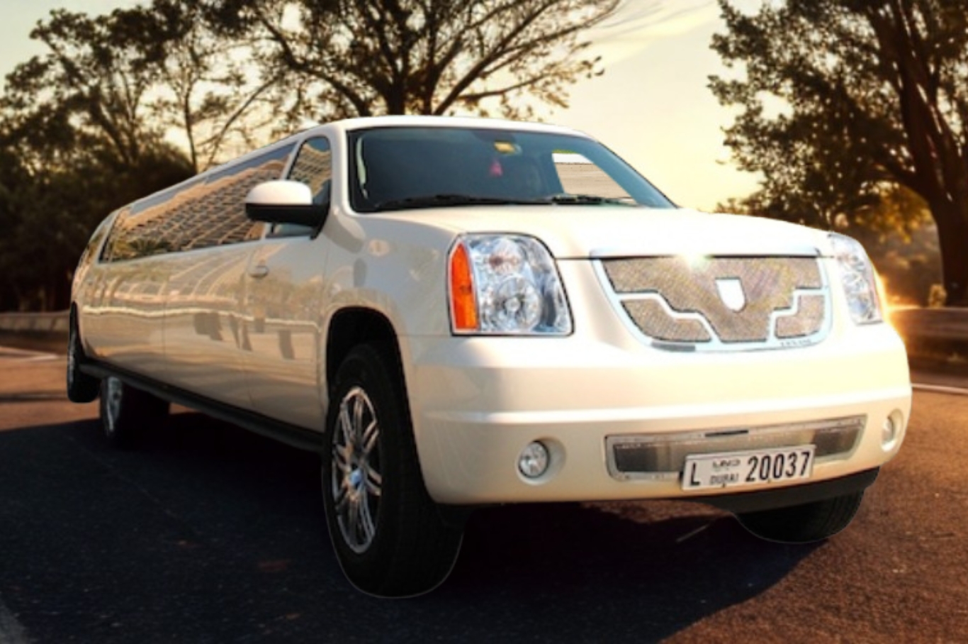 GMC Asanti Limousine Ride in Dubai
