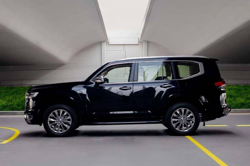 Renting Toyota Land Cruiser 4x4 SUV in Dubai Side View