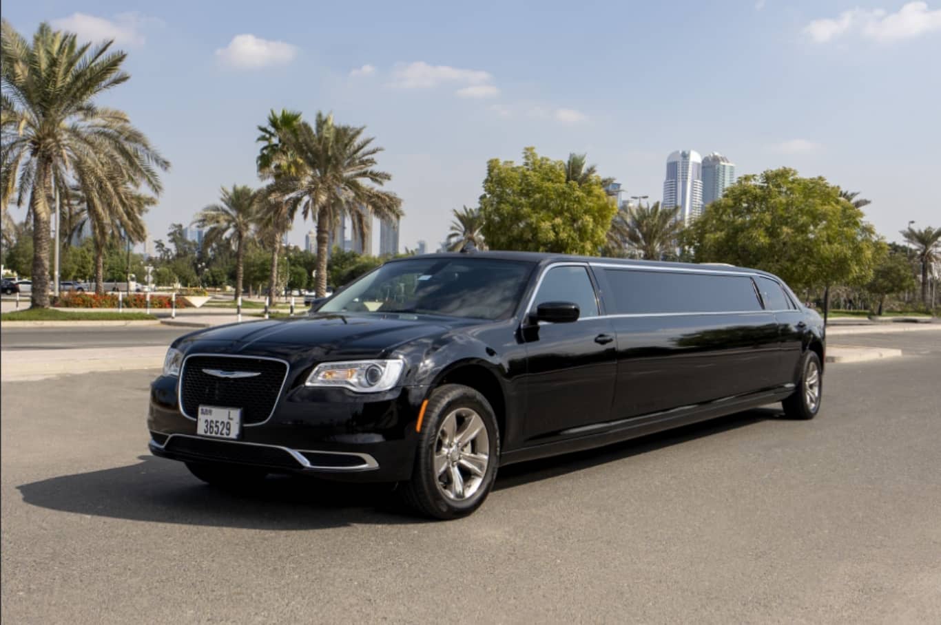 Super Chrysler Limousine Black