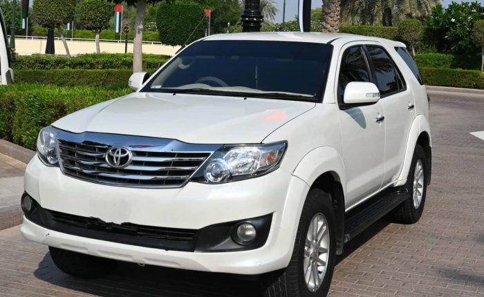 Dubai: Private 1-Way Transfer to/from Dubai Airport (DXB)