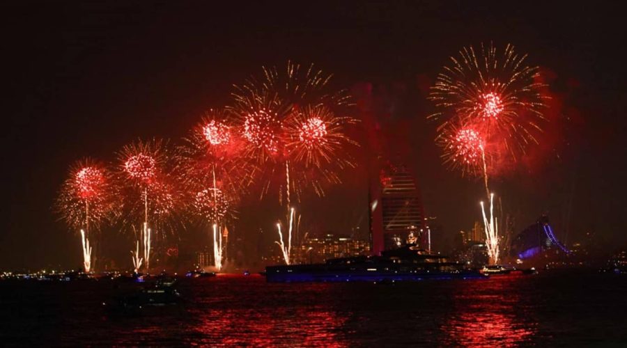 Dubai Marina Dhow Dinner Cruise New Year Eve Fireworks by the Burj Khalifa
