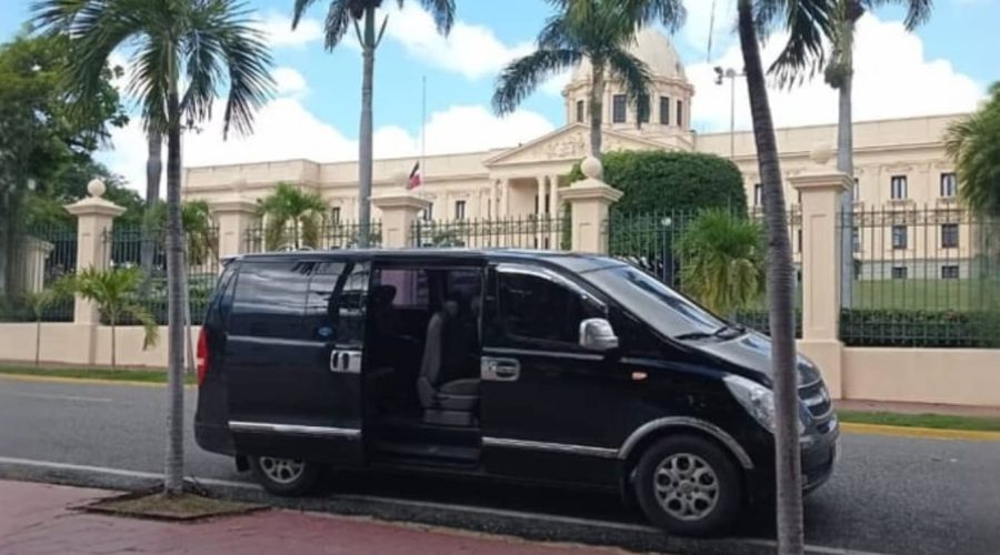 SIC transfers to Emirate Attractions Van