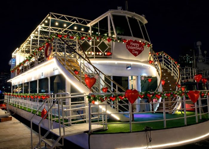 Grand Valentines Day Dinner Cruise at Al Seef Dubai