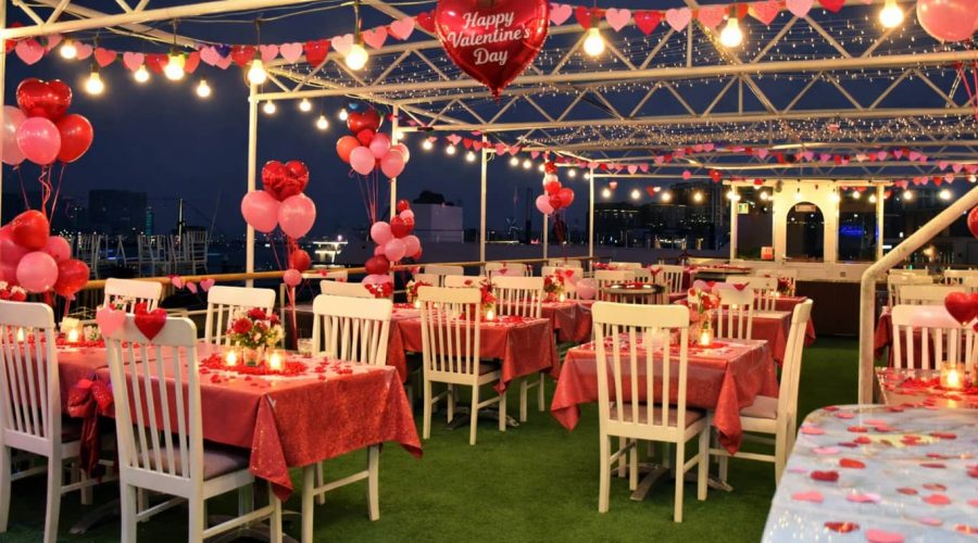 Valentine’s Day dinner near me in Dubai Customised theme decoration
