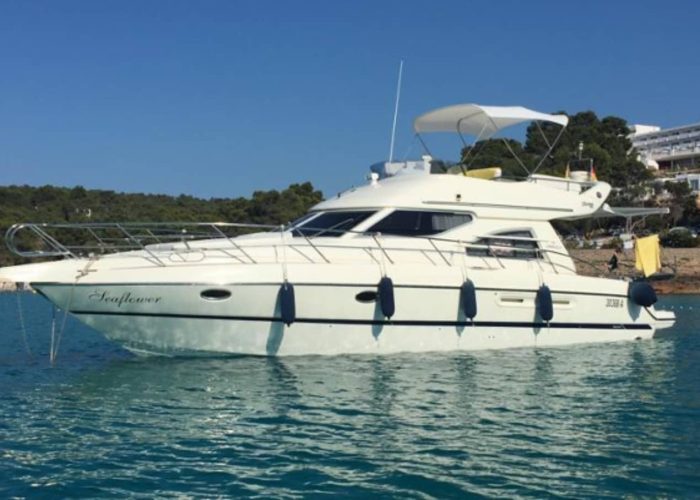 43 FT Cranchi Yacht Rental Dubai cruising in Dubai Marina